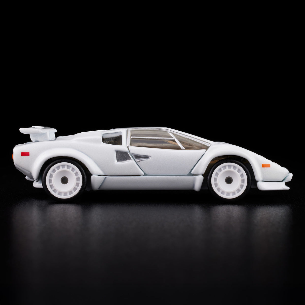 Hot Wheels RLC Exclusive 1982 Lamborghini Countach LP 500 S